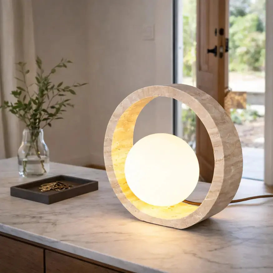 Oria - Lampe Sculpturale en Travertin Naturel